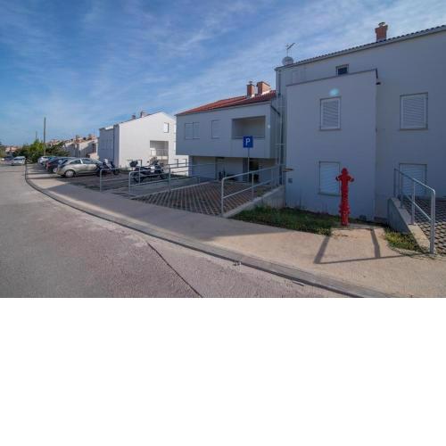 Apartments with a parking space Mali Losinj (Losinj) - 15400