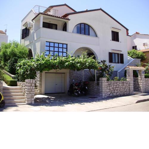 Apartments with a parking space Mali Losinj (Losinj) - 8024