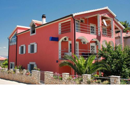 Apartments with a parking space Murter - 5084