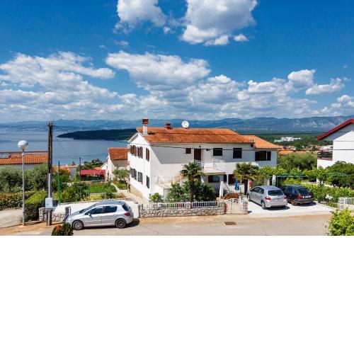 Apartments with a parking space Njivice, Krk - 20505
