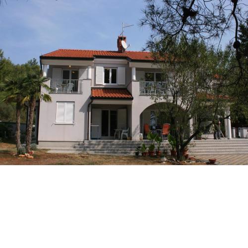 Apartments with a parking space Novigrad - 7017