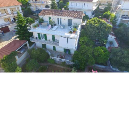 Apartments with a parking space Okrug Gornji, Ciovo - 13891