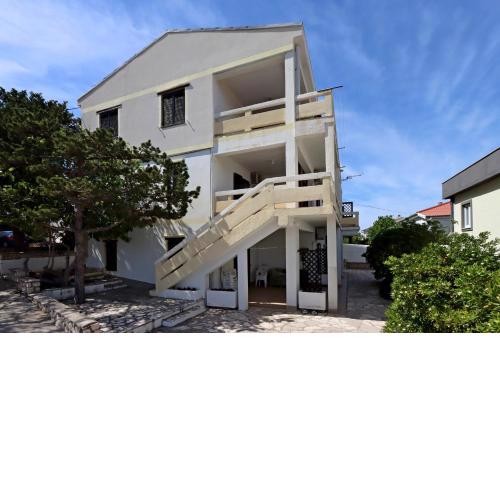 Apartments with a parking space Pag - 18325