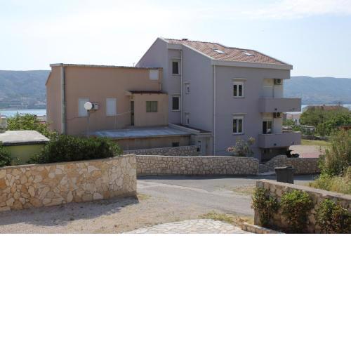 Apartments with a parking space Pag - 6525