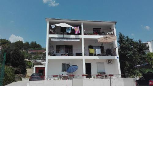 Apartments with a parking space Podstrana, Split - 11699