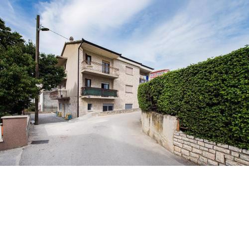 Apartments with a parking space Podstrana, Split - 18173