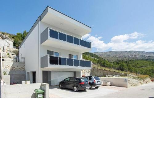 Apartments with a parking space Podstrana, Split - 20835