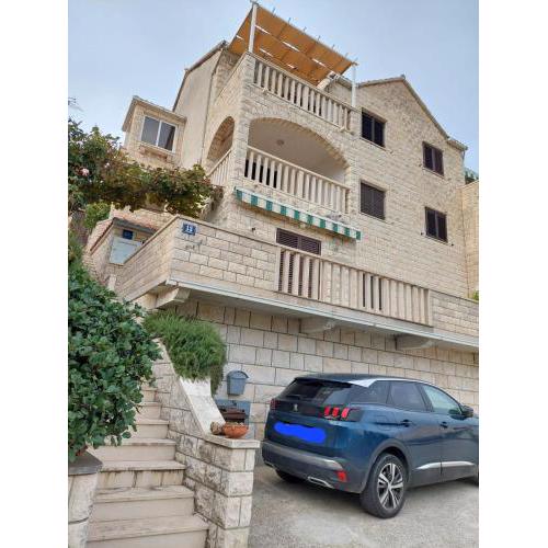 Apartments with a parking space Postira, Brac - 727