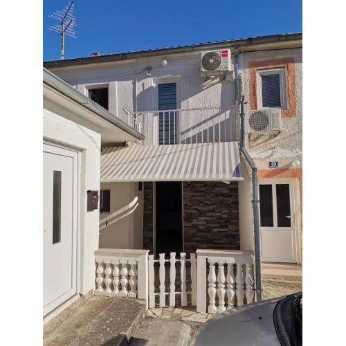 Apartments with a parking space Povile, Novi Vinodolski - 16127