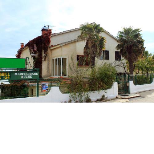 Apartments with a parking space Premantura, Medulin - 7462