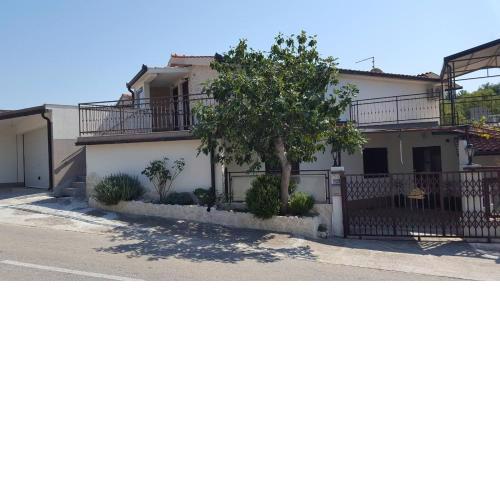 Apartments with a parking space Seget Vranjica, Trogir - 17923