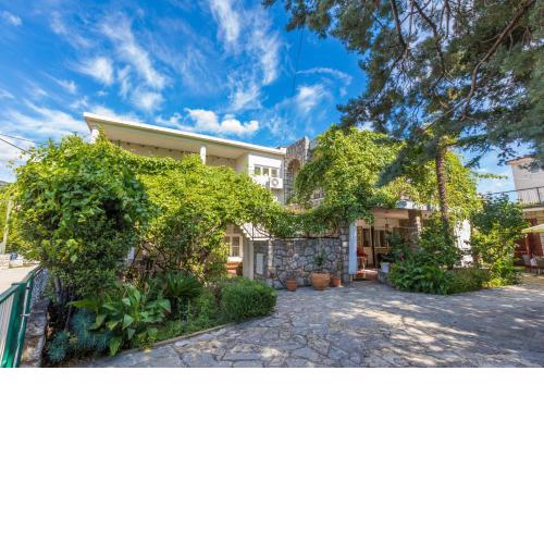 Apartments with a parking space Selce, Crikvenica - 2381