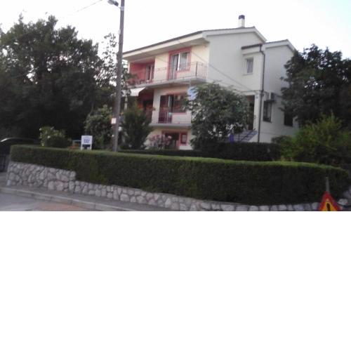 Apartments with a parking space Smrika, Kraljevica - 12670