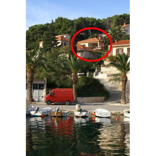 Apartments with a parking space Splitska, Brac - 2857
