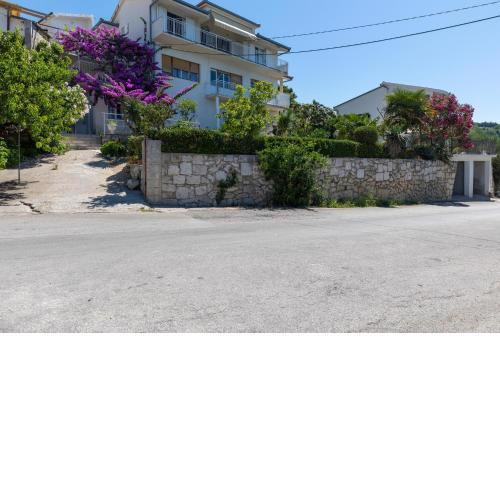 Apartments with a parking space Sumpetar, Omis - 9436