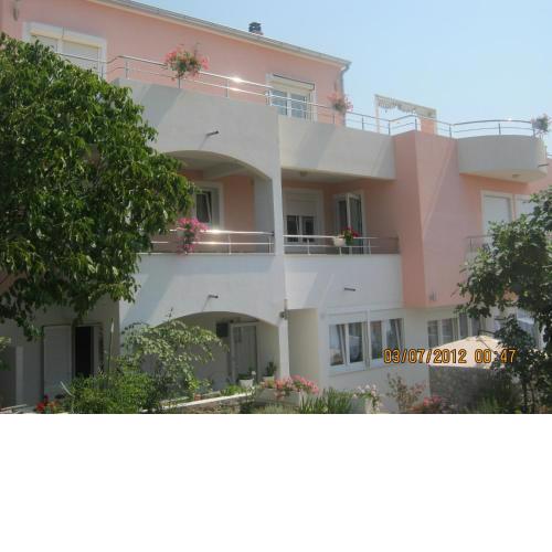 Apartments with a parking space Tisno, Murter - 11313