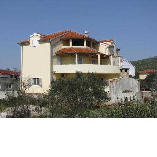 Apartments with a parking space Tribunj, Vodice - 13174