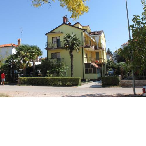 Apartments with a parking space Umag - 2539