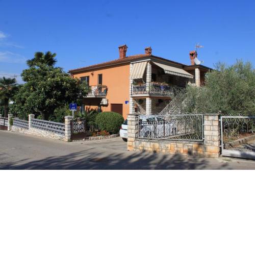 Apartments with a parking space Umag - 7039