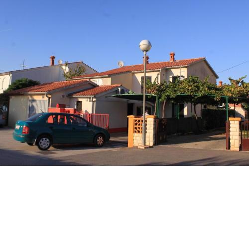 Apartments with a parking space Valbandon, Fazana - 7259