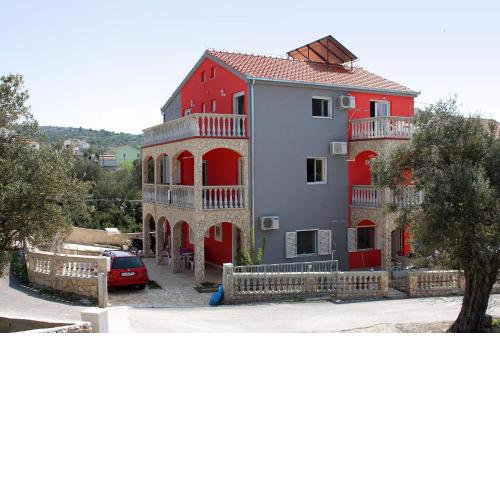 Apartments with a parking space Vinisce, Trogir - 4886