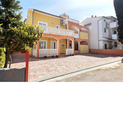 Apartments with a parking space Vodice - 19577