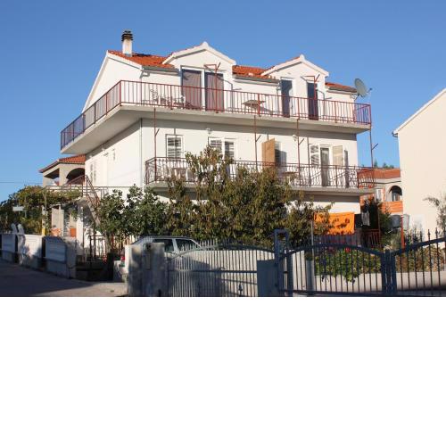 Apartments with a parking space Vodice - 5808