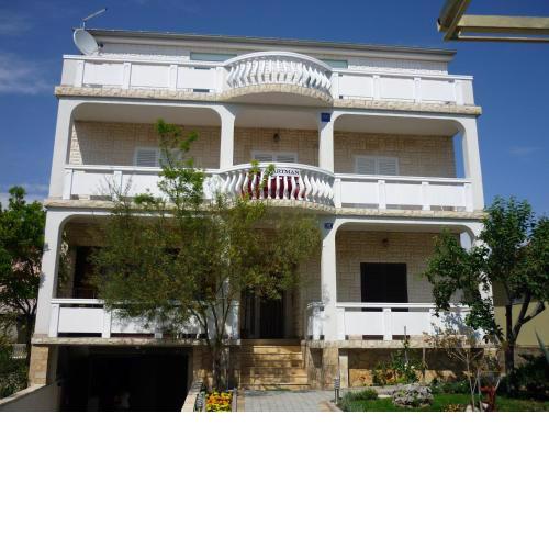 Apartments with a parking space Vrsi - Mulo, Zadar - 17753