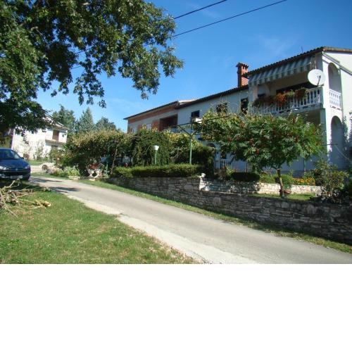 Apartments with a parking space Zajci, Central Istria - Sredisnja Istra - 14303
