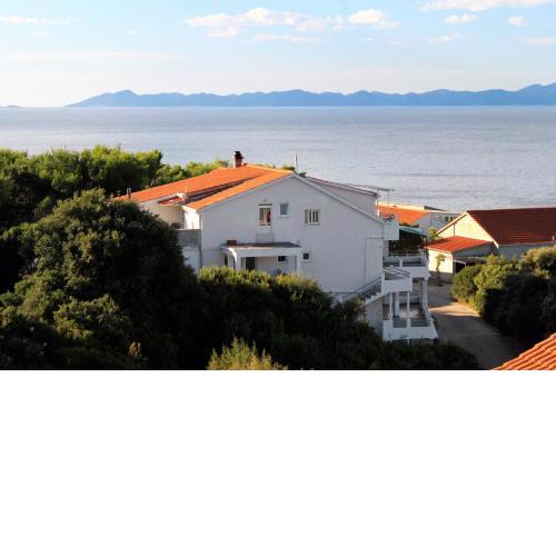 Apartments with a parking space Zavalatica, Korcula - 4420
