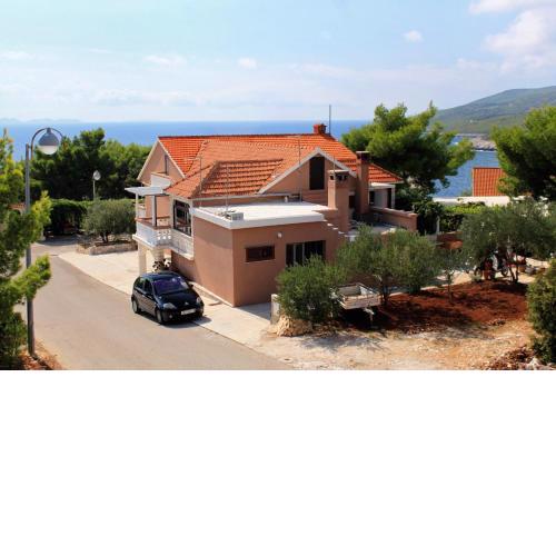Apartments with a parking space Zavalatica, Korcula - 4453
