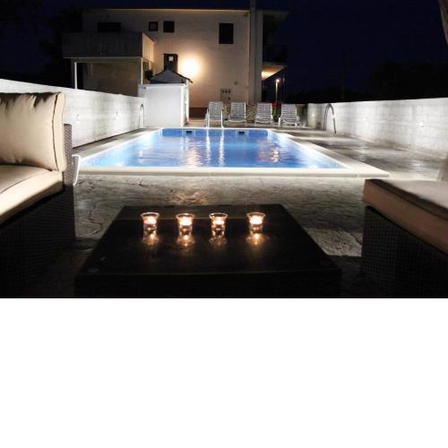 Apartments with a swimming pool Gustirna, Trogir - 11703