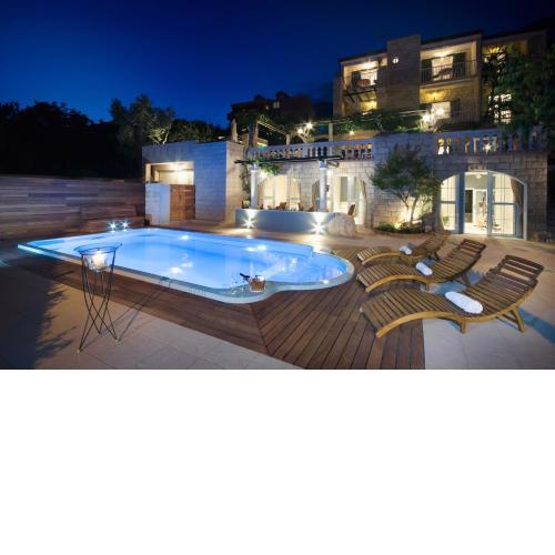 Apartments with a swimming pool Tucepi, Makarska - 6817