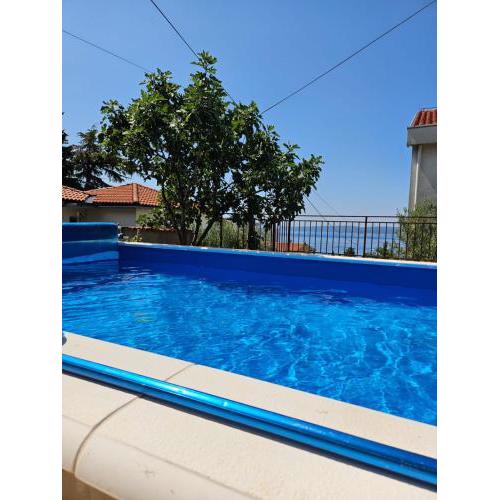 Apartments with swimming pool 9x4m