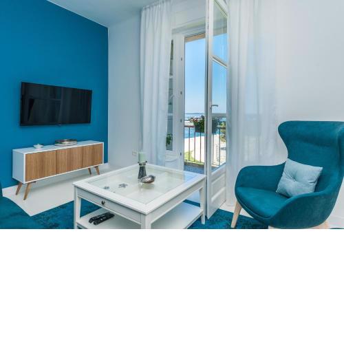 Aquamarine Sea View Apartment