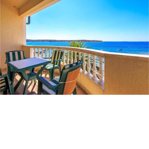 Awesome Apartment In Banjol With House Sea View