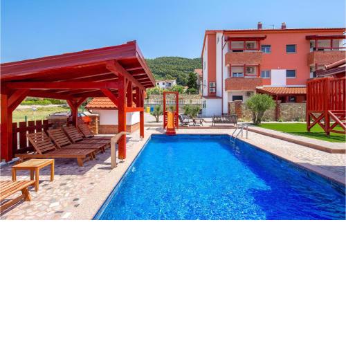 Awesome Apartment In Banjol With Wifi