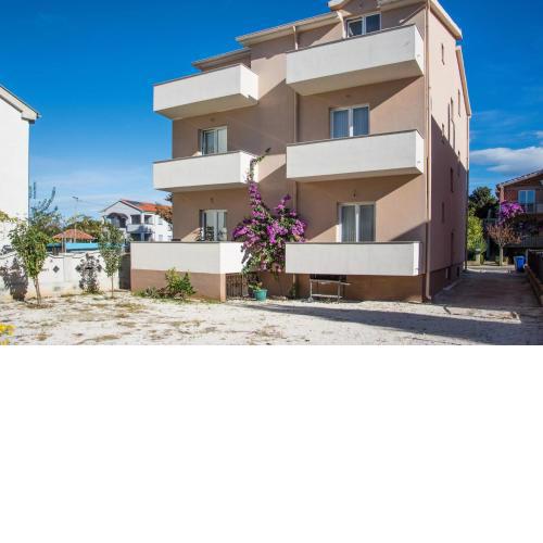 Awesome Apartment In Biograd Na Moru With Kitchen