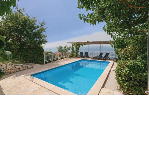 Awesome Apartment In Duce With Wifi
