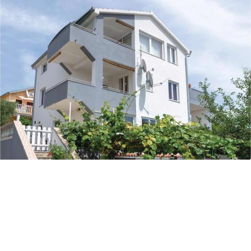 Awesome Apartment In Krusevo With House Sea View