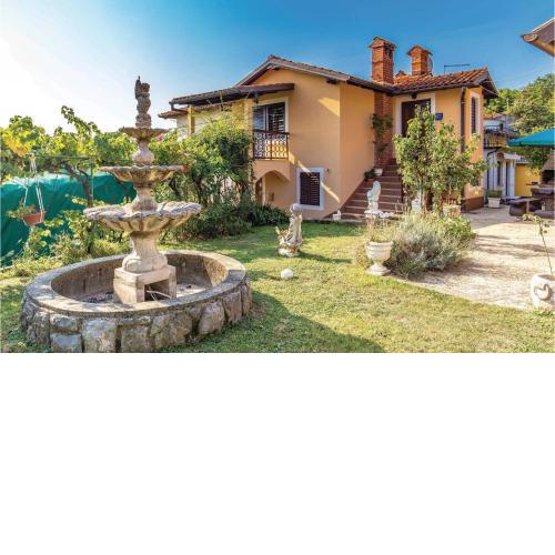 Awesome Apartment In Lovran With House Sea View