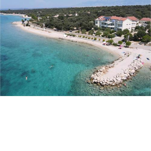 Awesome Apartment In Mandre With Wifi