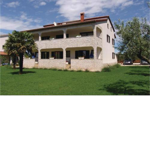 Awesome Apartment In Porec With Wifi