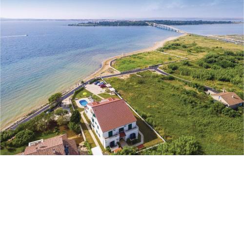 Awesome Apartment In Privlaka With House Sea View