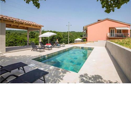 Awesome Apartment In Ripenda Kras With Kitchen