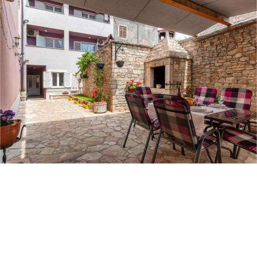 Awesome Apartment In Vodnjan With Wifi
