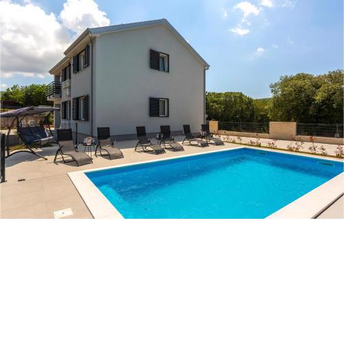 Awesome Apartment In Vrbnik With Wifi