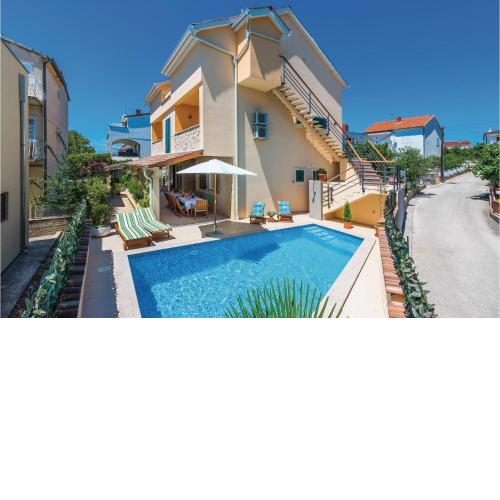 Awesome Home In Brodarica With Kitchen
