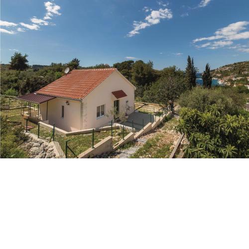 Awesome Home In Drvenik Veliki With Wifi