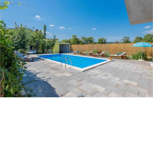 Awesome Home In Glavina Donja With Wifi